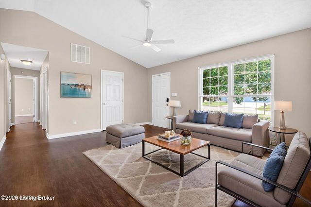 5701 Bartview Ct, Louisville, KY 40229