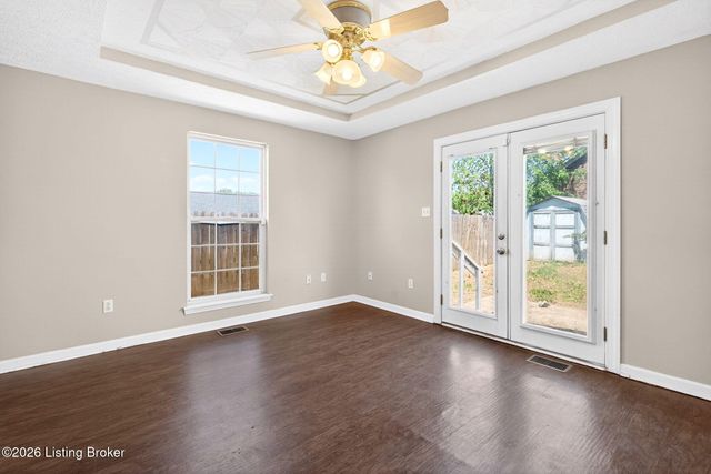 5701 Bartview Ct, Louisville, KY 40229