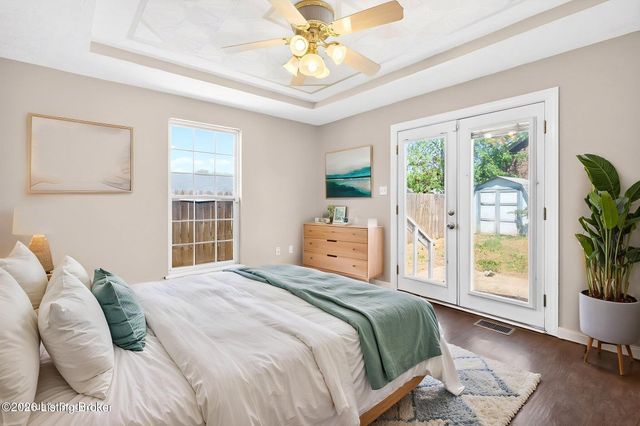 5701 Bartview Ct, Louisville, KY 40229