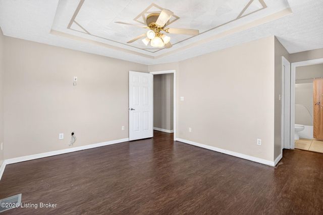 5701 Bartview Ct, Louisville, KY 40229