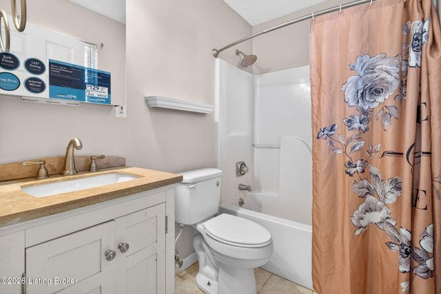 5701 Bartview Ct, Louisville, KY 40229