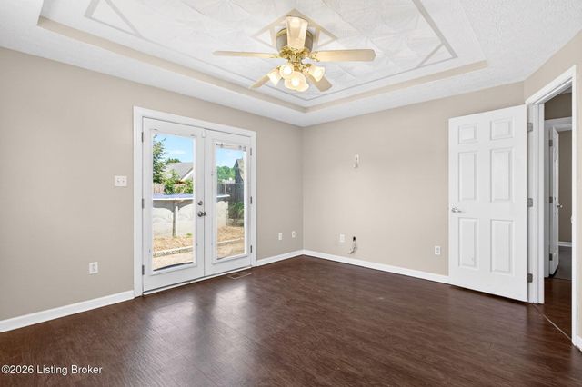 5701 Bartview Ct, Louisville, KY 40229