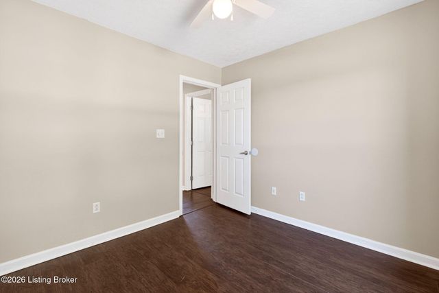 5701 Bartview Ct, Louisville, KY 40229