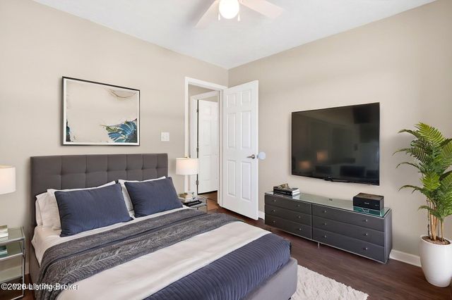 5701 Bartview Ct, Louisville, KY 40229