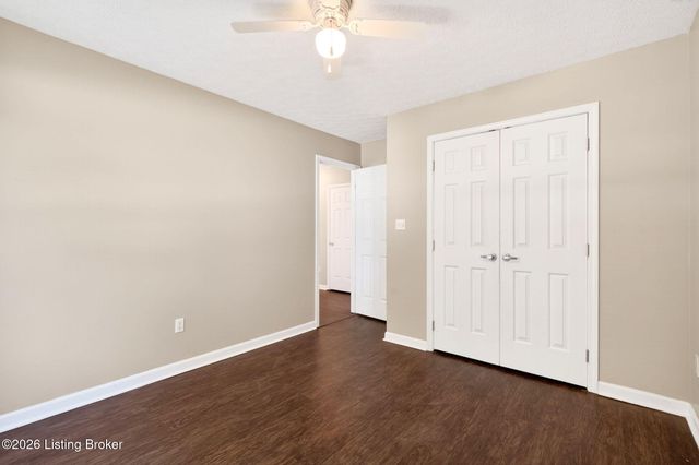 5701 Bartview Ct, Louisville, KY 40229