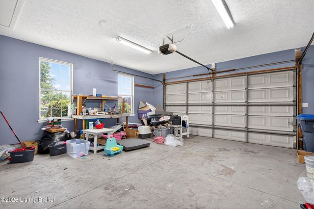 5701 Bartview Ct, Louisville, KY 40229