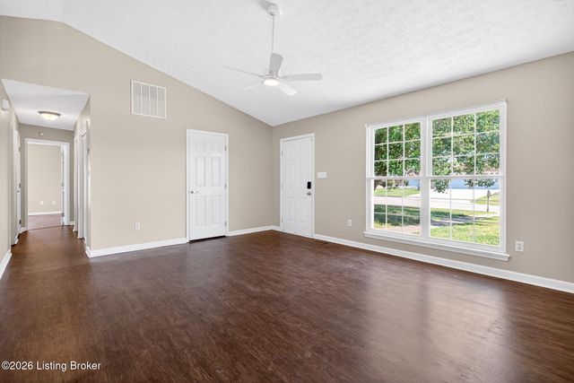 5701 Bartview Ct, Louisville, KY 40229