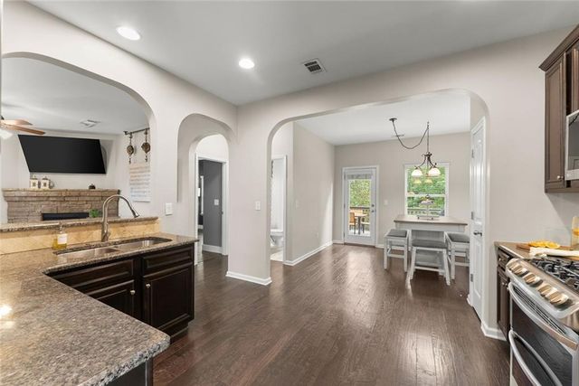 5815 Crest Oak Way, Cumming, GA 30028