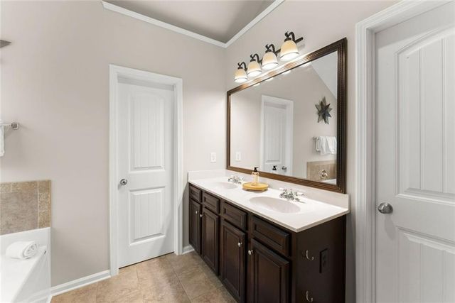 5815 Crest Oak Way, Cumming, GA 30028