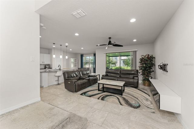 2631 E LAKE POINTE DRIVE, Kissimmee, FL 34744