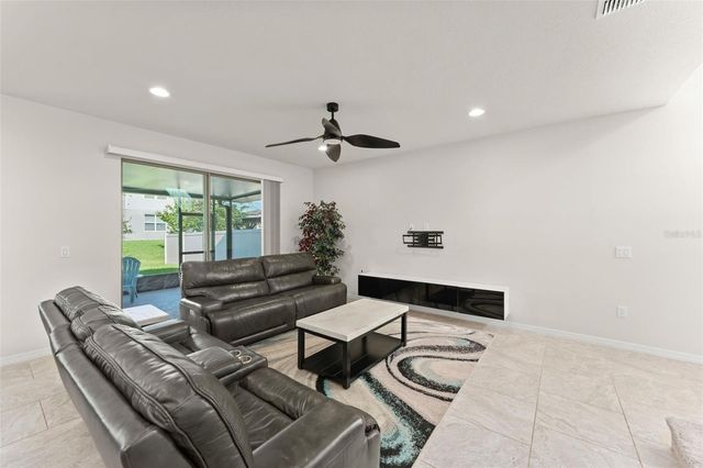 2631 E LAKE POINTE DRIVE, Kissimmee, FL 34744