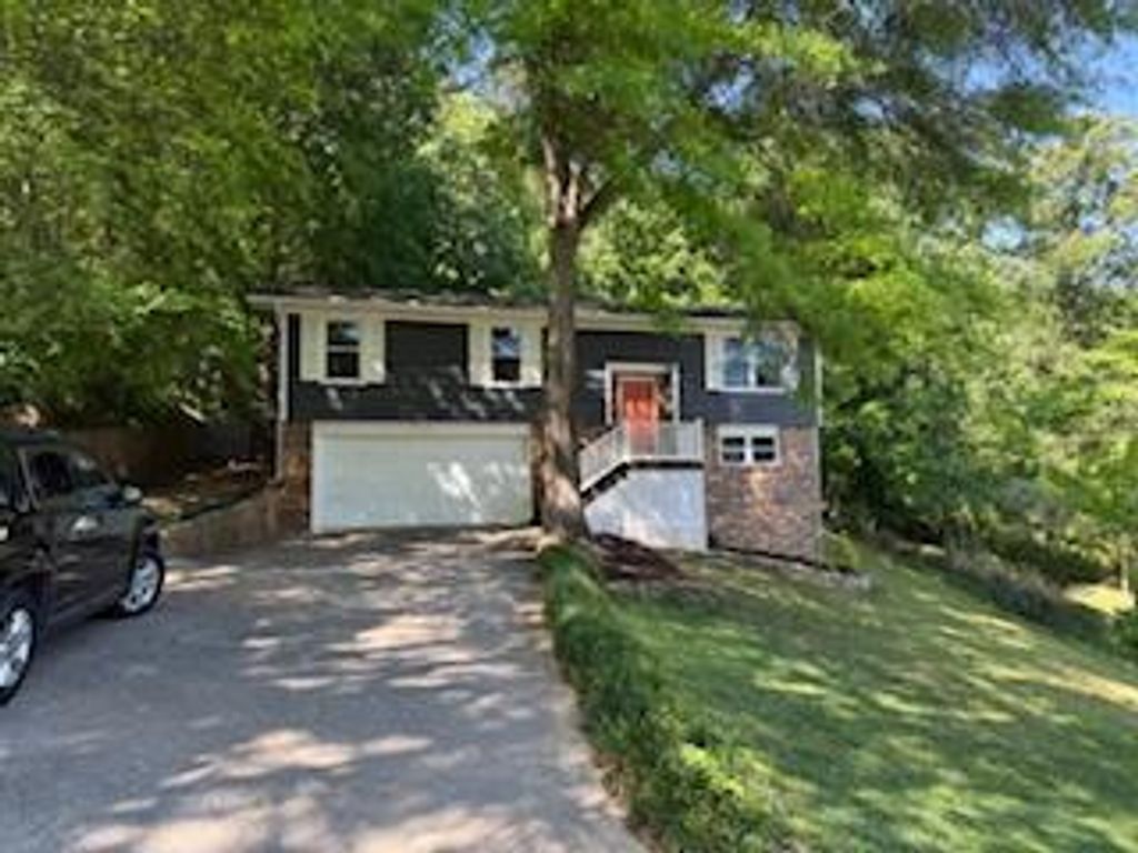 327 Branchwood Circle, Hixson, TN 37343