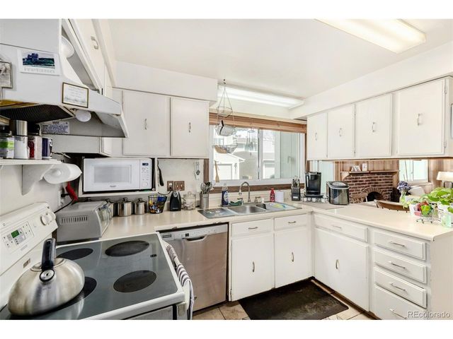 2931 S Lansing Way, Aurora, CO 80014