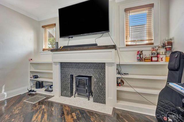 22 Woodsdale Avenue, Cincinnati, OH 45216