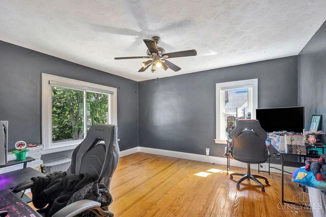 22 Woodsdale Avenue, Cincinnati, OH 45216
