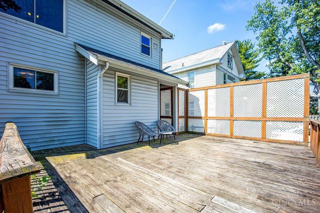 22 Woodsdale Avenue, Cincinnati, OH 45216
