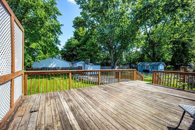 22 Woodsdale Avenue, Cincinnati, OH 45216
