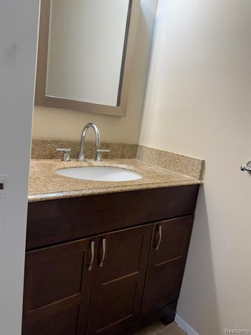 24439 Olde Orchard Street, Novi, MI 48375