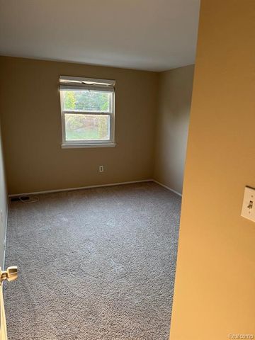 24439 Olde Orchard Street, Novi, MI 48375