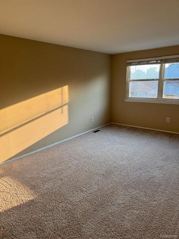 24439 Olde Orchard Street, Novi, MI 48375