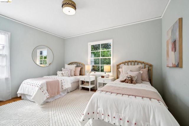 4200 4200 Mountain View Ave, Oakland, CA 94605