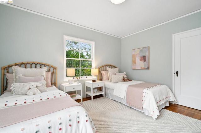 4200 4200 Mountain View Ave, Oakland, CA 94605