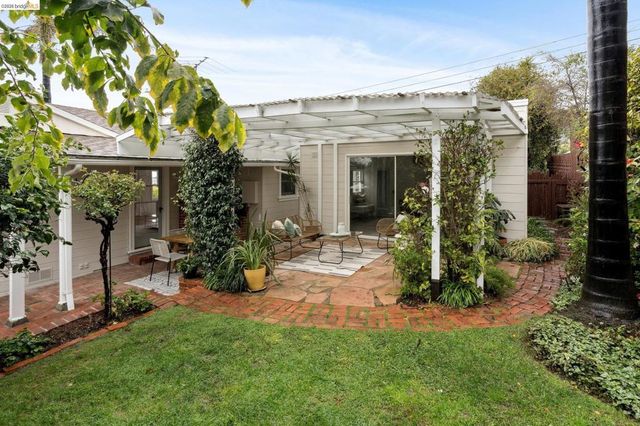 4200 4200 Mountain View Ave, Oakland, CA 94605