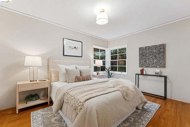 4200 4200 Mountain View Ave, Oakland, CA 94605