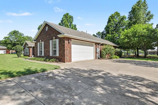 36703 W 45th Street, Shawnee, OK 74804