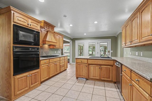 36703 W 45th Street, Shawnee, OK 74804