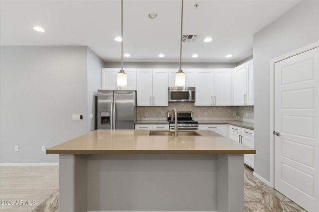 5550 N 16TH Street 171, Phoenix, AZ 85016