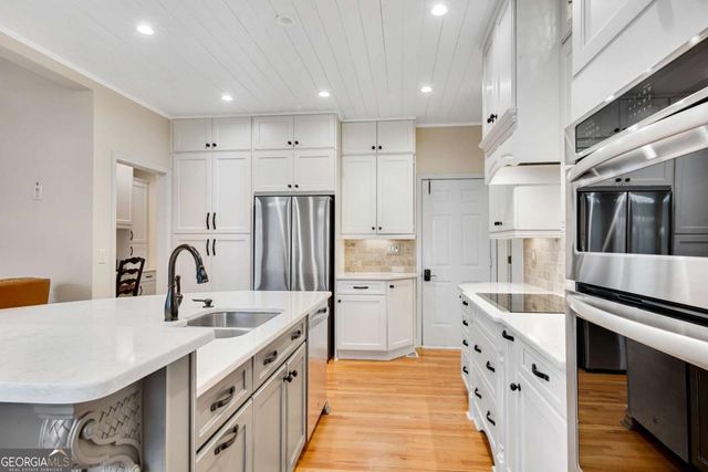 50 Lakecrest Circle, Suwanee, GA 30024