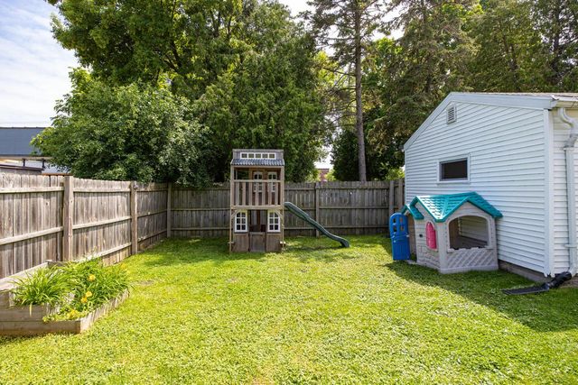 138 N Locust STREET, Appleton, WI 54914