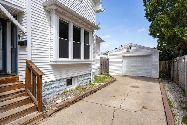 138 N Locust STREET, Appleton, WI 54914