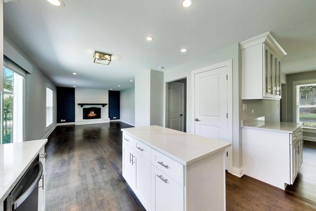 5502 Groveside Lane, Rolling Meadows, IL 60008