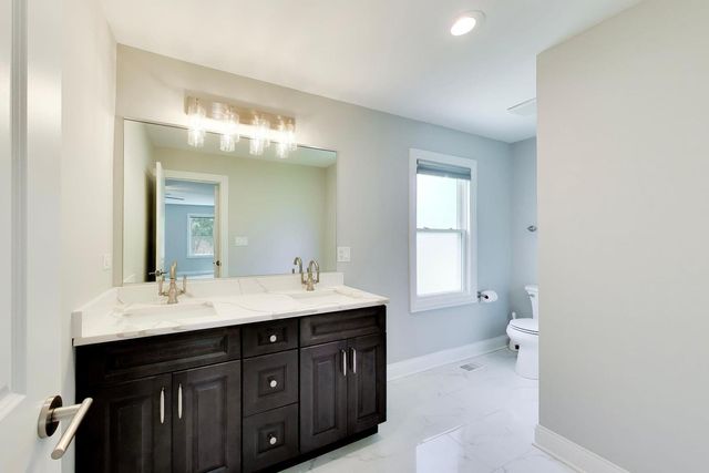 5502 Groveside Lane, Rolling Meadows, IL 60008