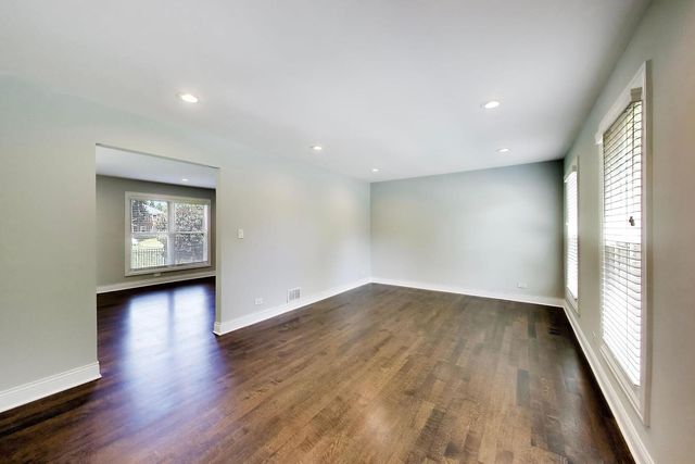 5502 Groveside Lane, Rolling Meadows, IL 60008