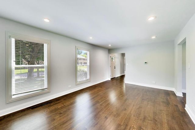 5502 Groveside Lane, Rolling Meadows, IL 60008