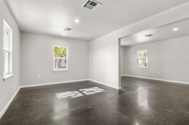 620 E 6th Ave, Belton, TX 76513