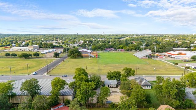 620 E 6th Ave, Belton, TX 76513