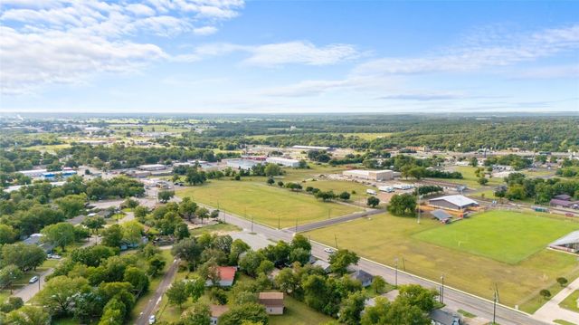 620 E 6th Ave, Belton, TX 76513