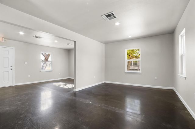 620 E 6th Ave, Belton, TX 76513