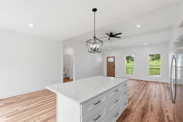 1741 Old Highway 52, Lafayette, TN 37083