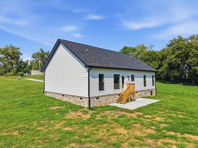 1741 Old Highway 52, Lafayette, TN 37083