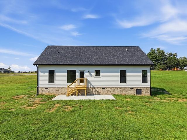 1741 Old Highway 52, Lafayette, TN 37083