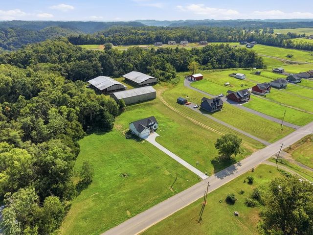 1741 Old Highway 52, Lafayette, TN 37083