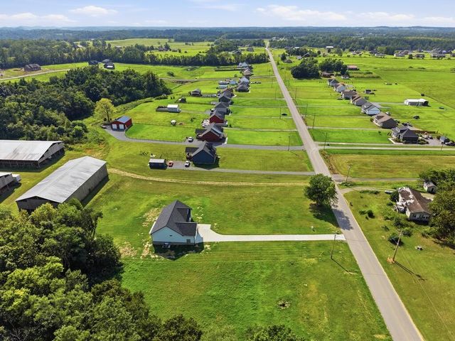 1741 Old Highway 52, Lafayette, TN 37083