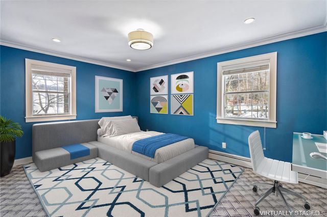 34 Wooleys Lane, Great Neck, NY 11023