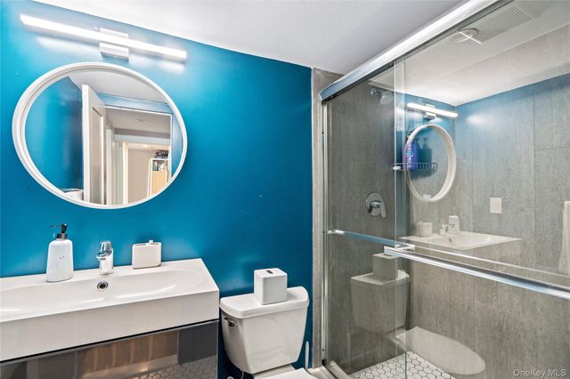 34 Wooleys Lane, Great Neck, NY 11023