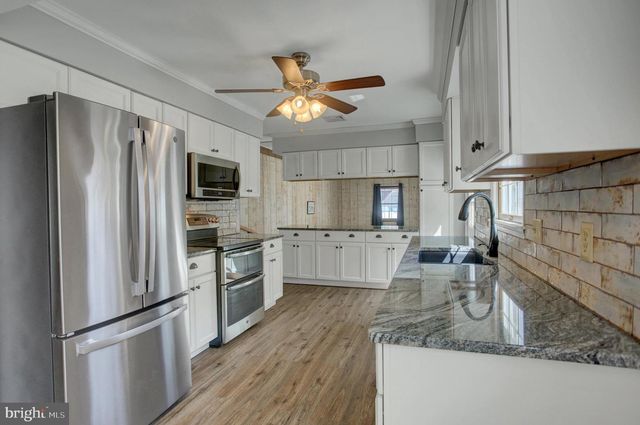 11 S 3RD ST, Dillsburg, PA 17019